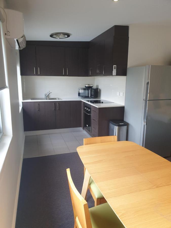 Carlton Suites Goulburn Buitenkant foto
